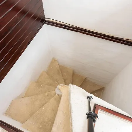 In House - Roof-top Spacious Private W Bathroom - Terrace *