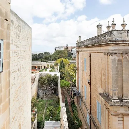 In House - Roof-top Spacious Private W Bathroom - Terrace Pensiune *