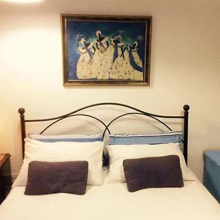 In House - Roof-top Spacious Private W Bathroom - Terrace *