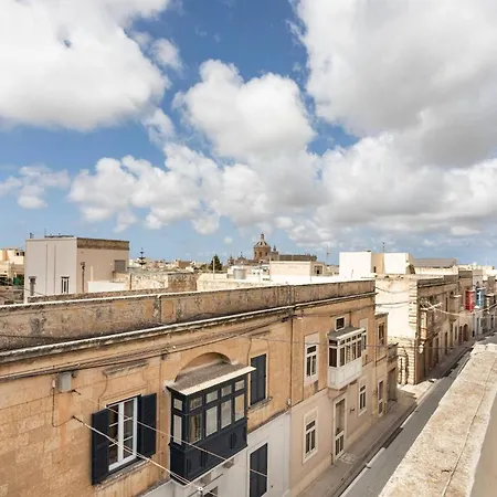 In House - Roof-top Spacious Private W Bathroom - Terrace Guest house