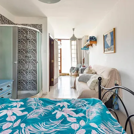 Konukevi In House - Roof-top Spacious Private W Bathroom - Terrace