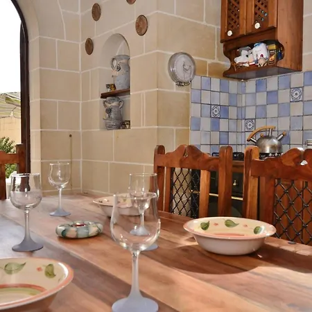 In House - Roof-top Spacious Private W Bathroom - Terrace Guest house