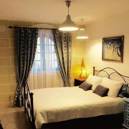 In House - Roof-top Spacious Private W Bathroom - Terrace *